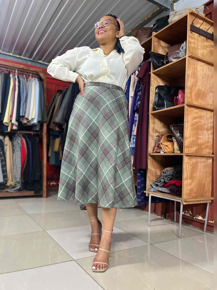 check ladies’ winter skirt