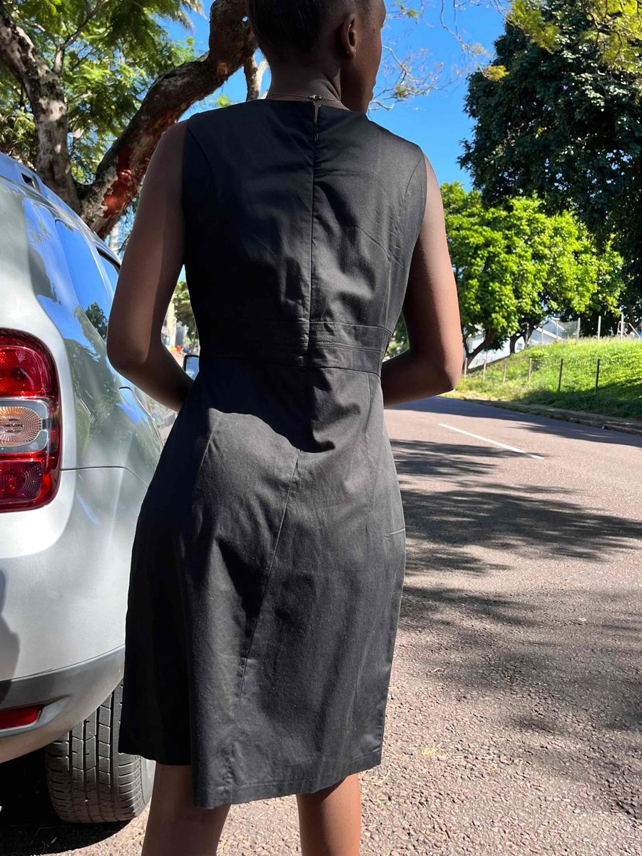 sleeveless ladies’ dress